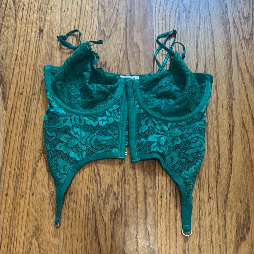Beginning Boutique Green Lace Bra with Underwire